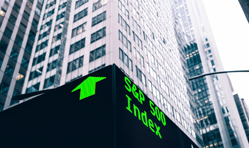 S&P 500 Hits New Record High as Strong Tech Earnings Buoy Investor Confidence