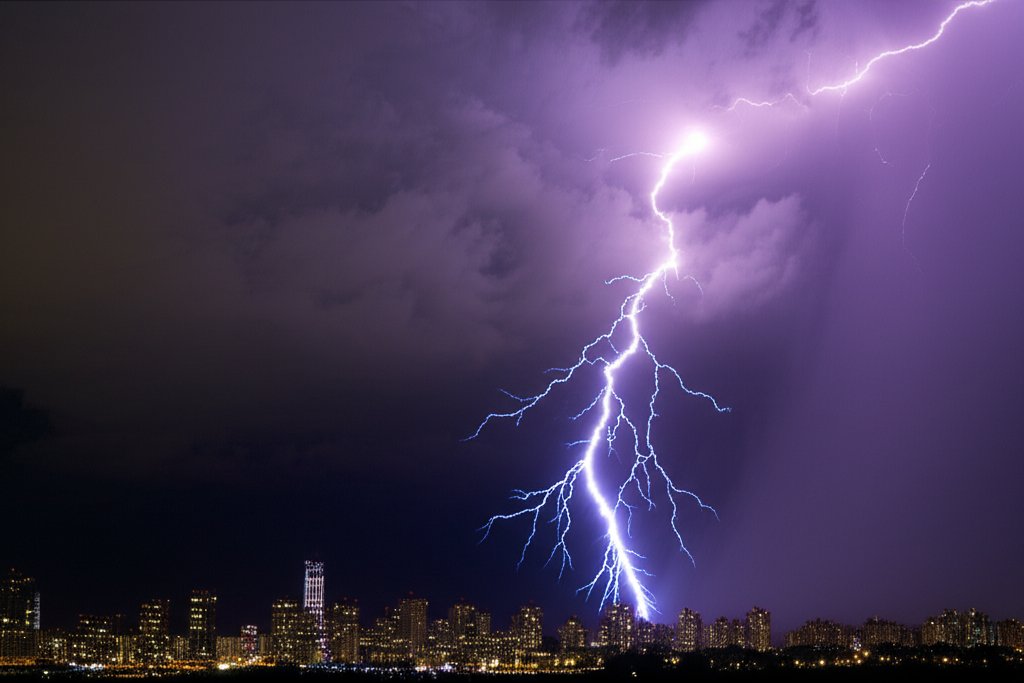 Decades-Old Mystery Solved: Scientists Pinpoint the 'Spark' That Ignites Lightning